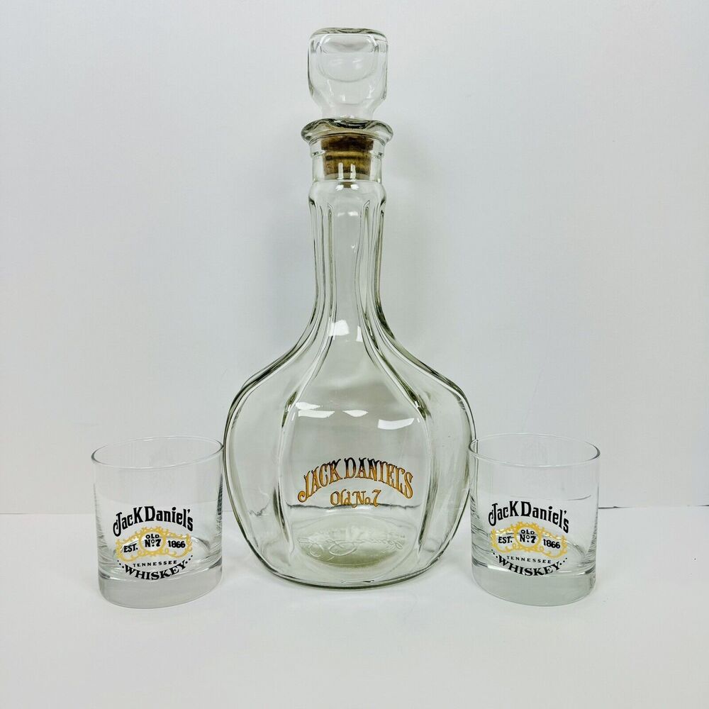 Vintage Jack Daniels Old No. 7 Glass Decanter 1.75 Whiskey Bottle W/ 2 Glasses